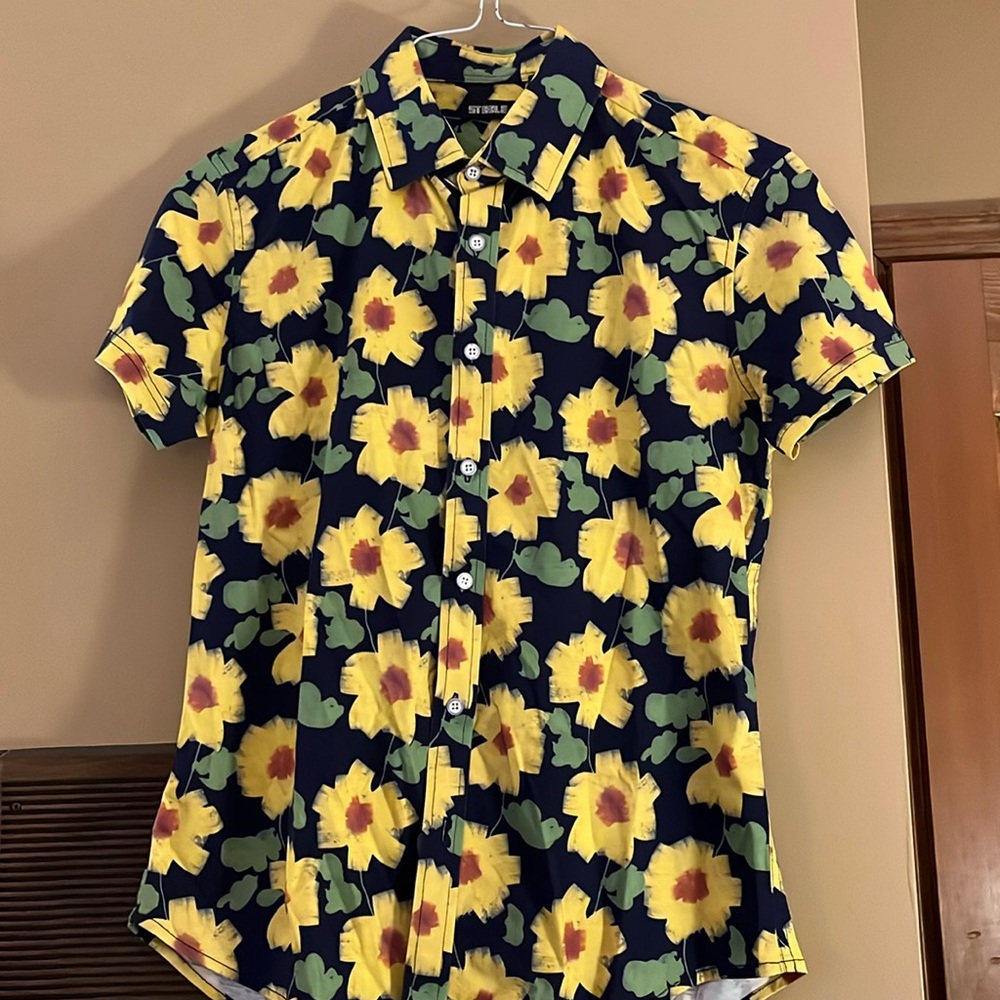 Short Sleeve Button Up Painted Floral Pattern